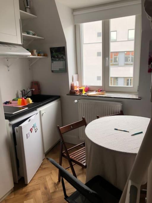 Stay In Maison De Metre In Etterbeek Brüsszel Kültér fotó