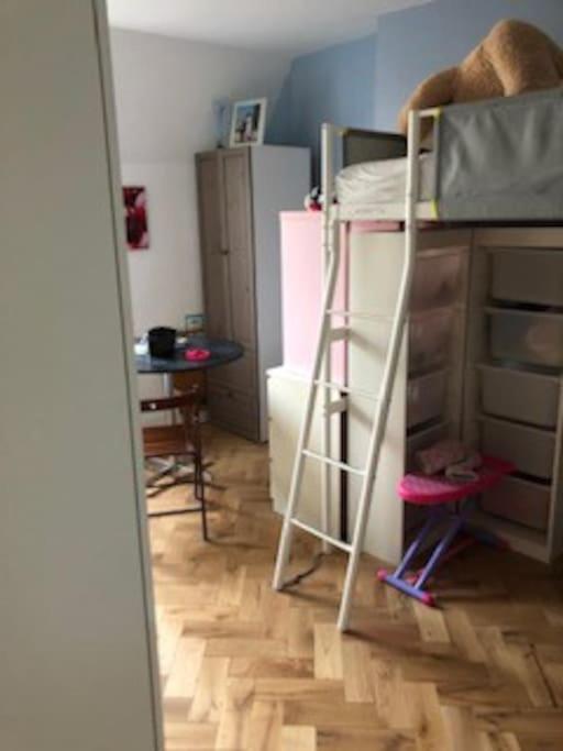 Stay In Maison De Metre In Etterbeek Brüsszel Kültér fotó
